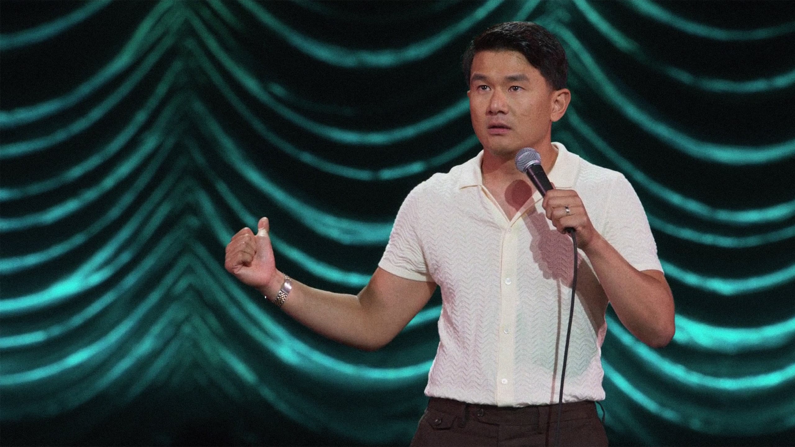 Ronny Chieng: Love to Hate It - immagine