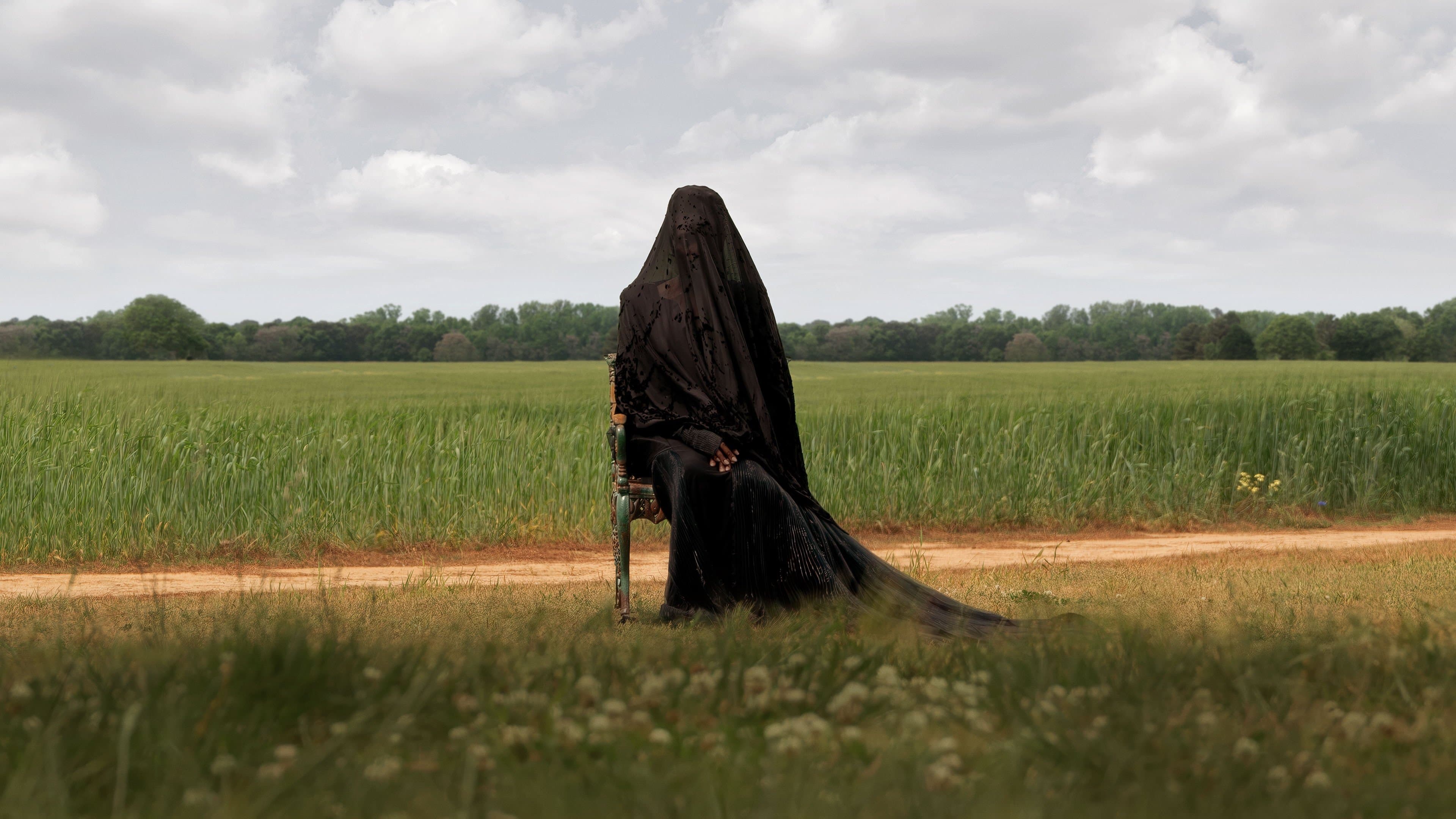 The Woman in the Yard - immagine