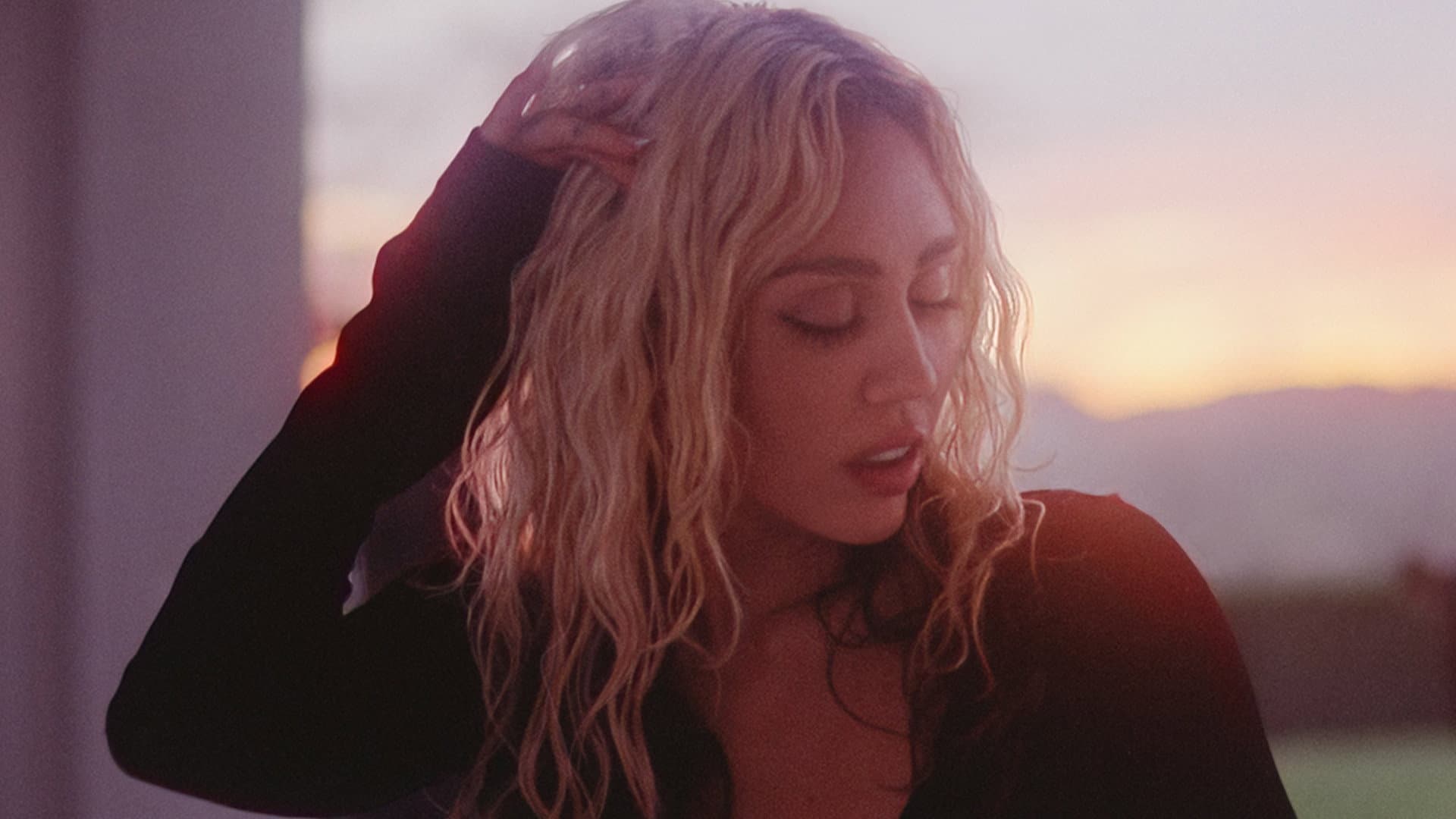 Miley Cyrus - Endless Summer Vacation (Backyard Sessions) - immagine