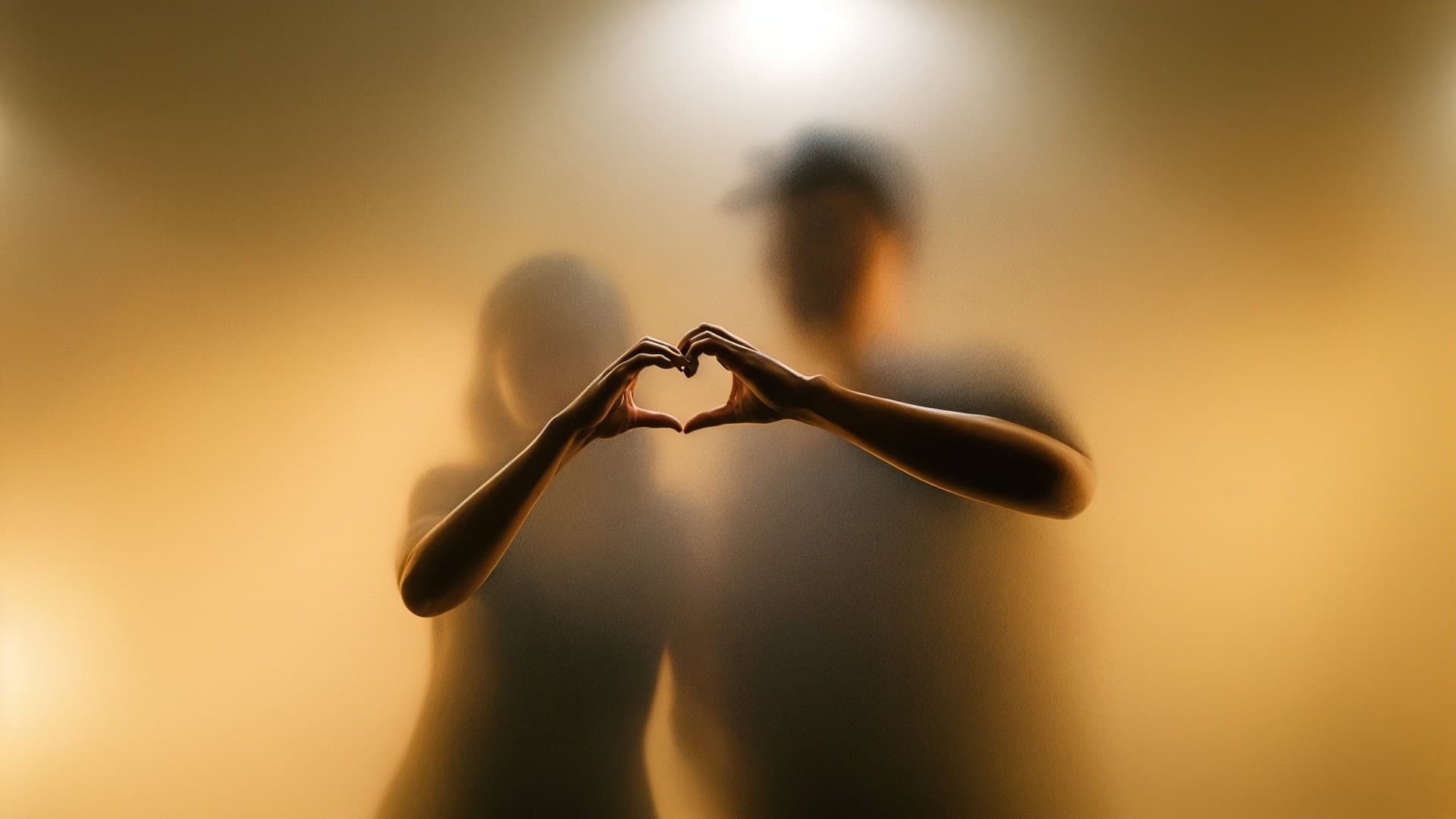 Love in the Dark! - immagine