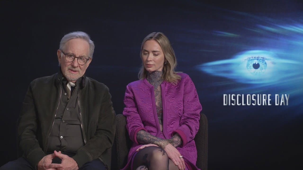 FULL DISCLOSURE: THE REALITY BEHIND SPIELBERG'S DISCLOSURE DAY - immagine