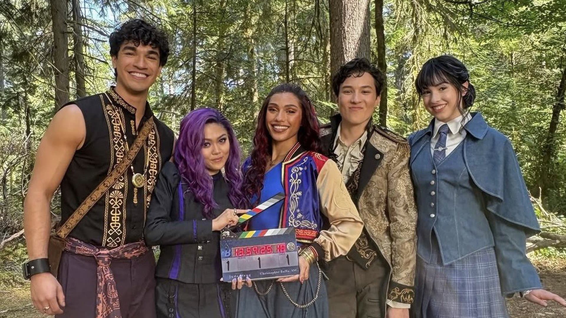 Hidden Heroes: A Descendants Story - immagine