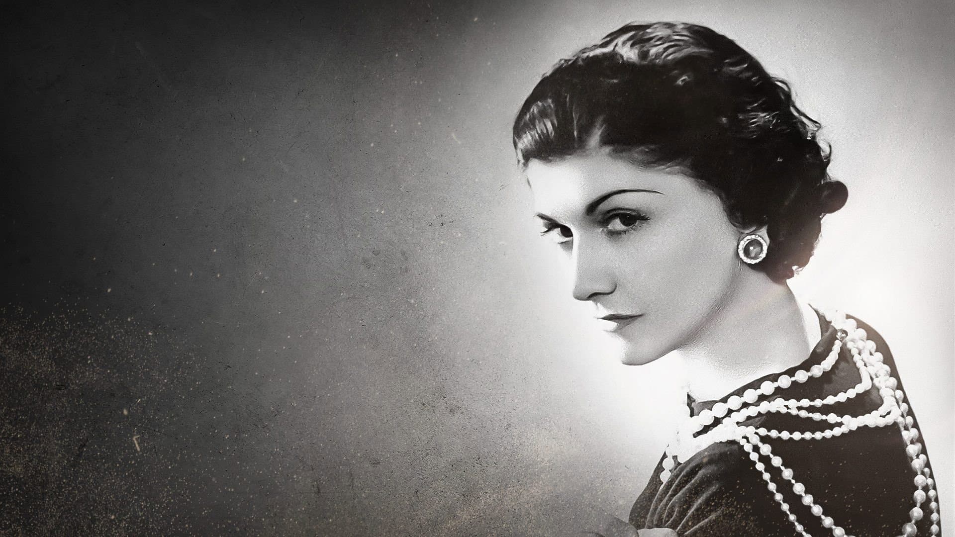 Coco Chanel Unbuttoned - immagine