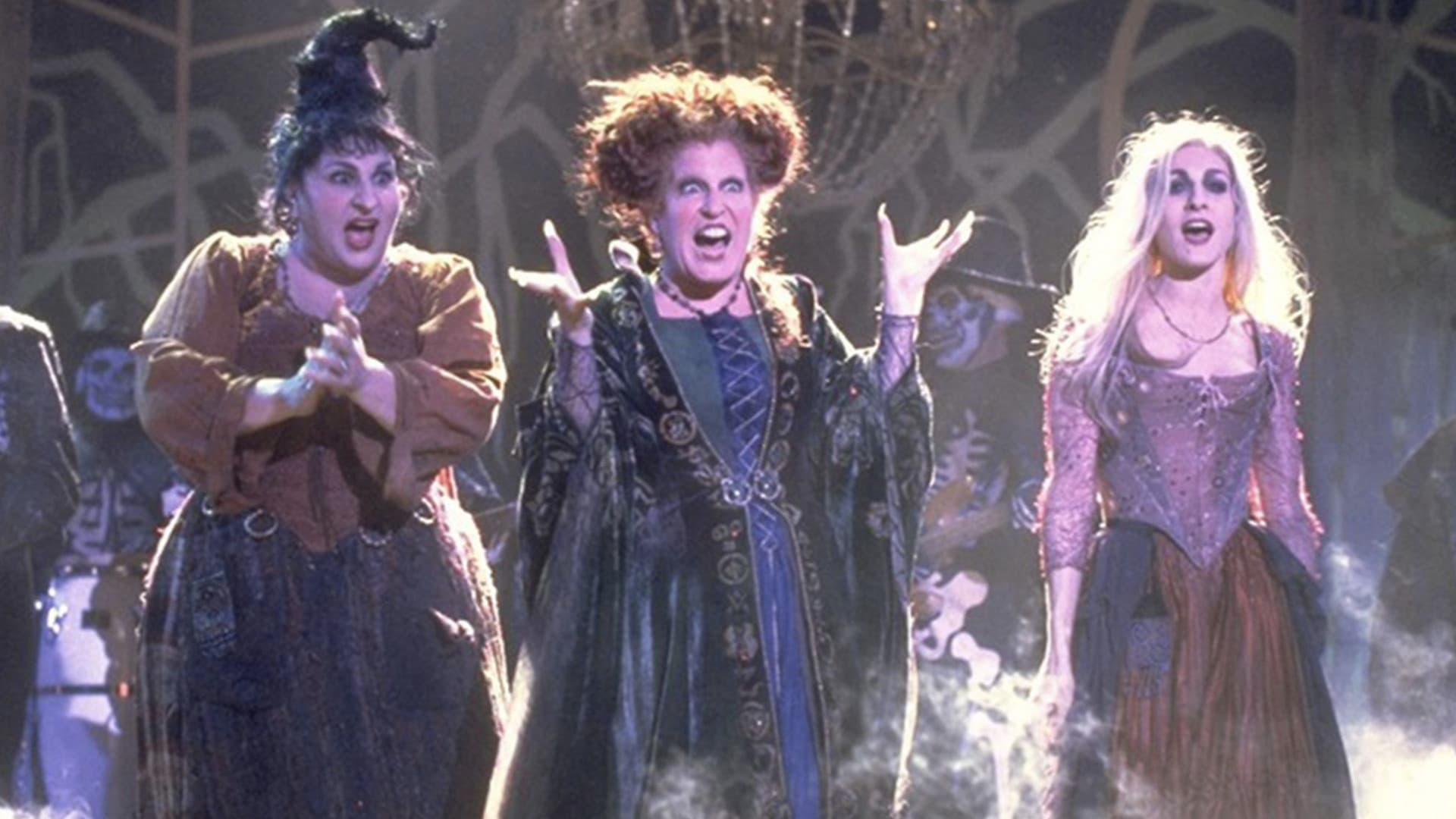 In Search of the Sanderson Sisters: A Hocus Pocus Hulaween Takeover - immagine