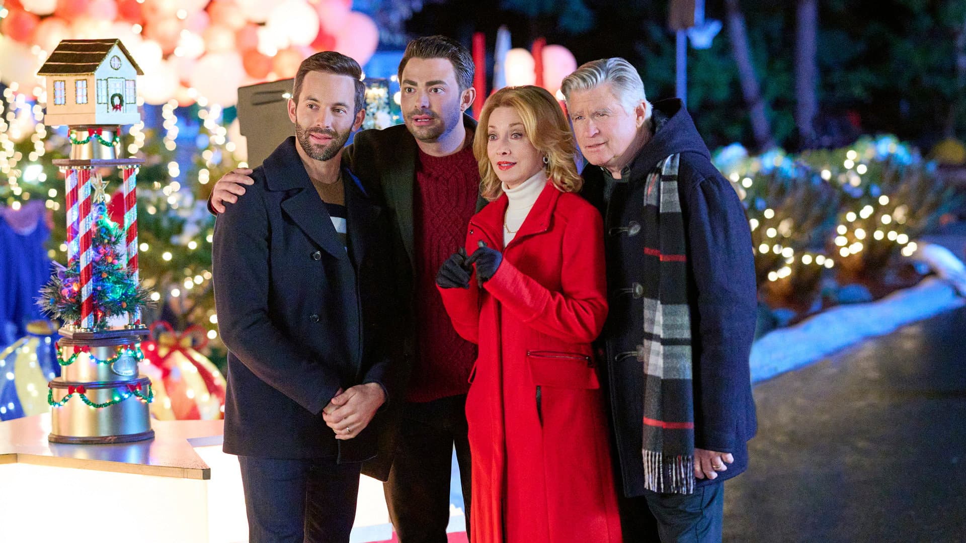 The Christmas House 2: Deck Those Halls - immagine