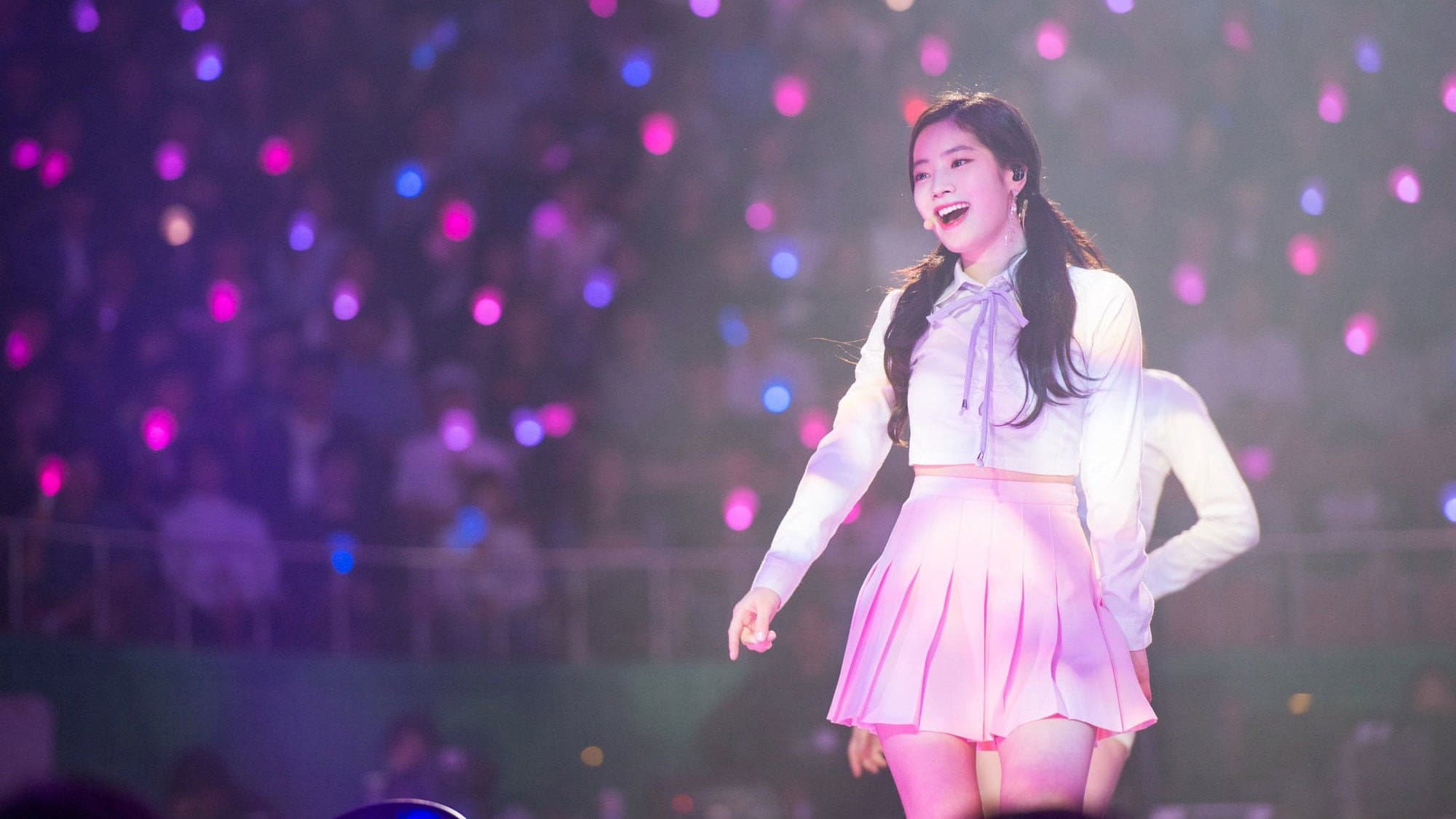 TWICE TOUR [TWICELAND : THE OPENING ENCORE] - immagine