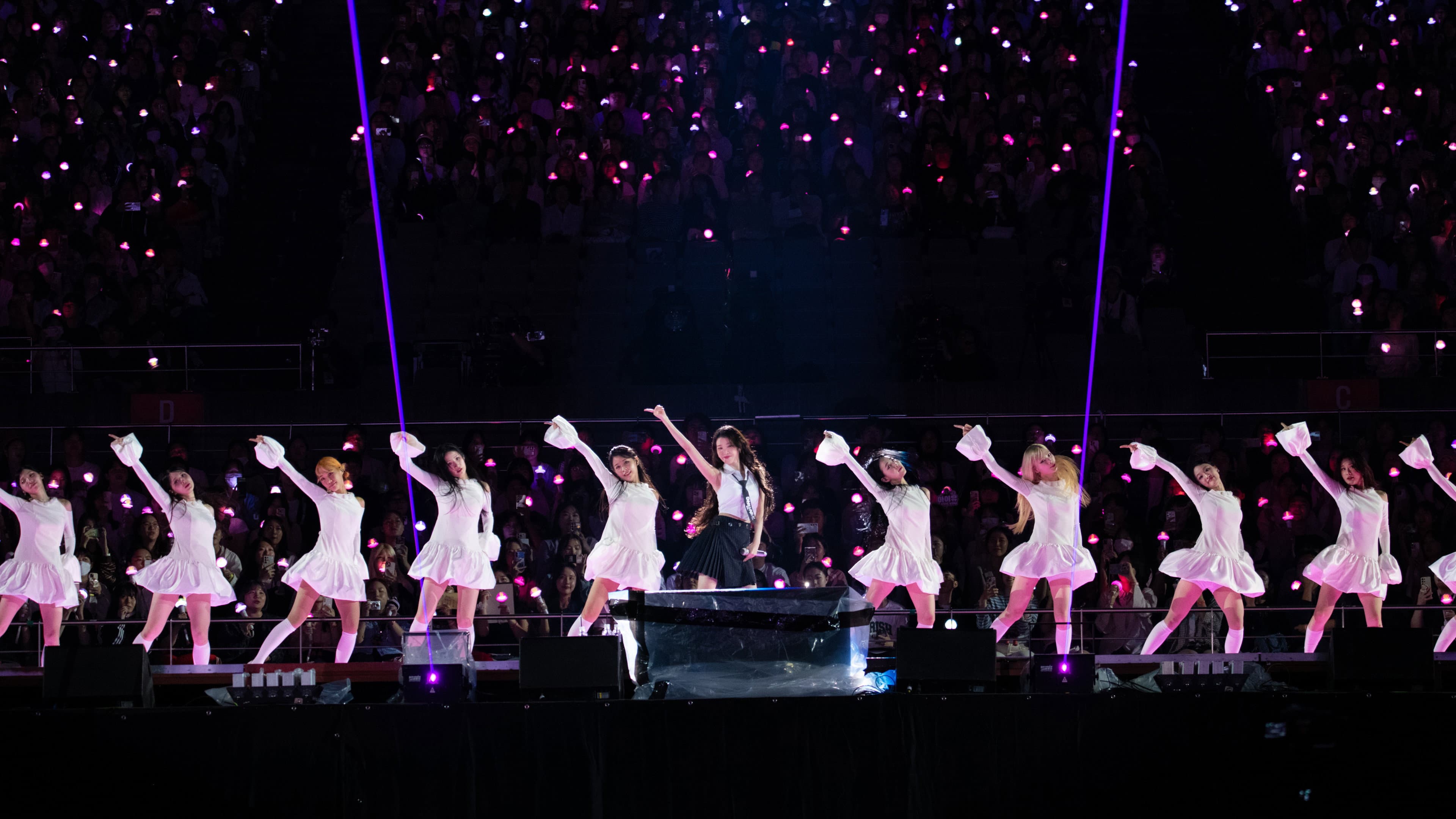 IU [HEREH] WORLD TOUR ENCORE : THE WINNING - immagine