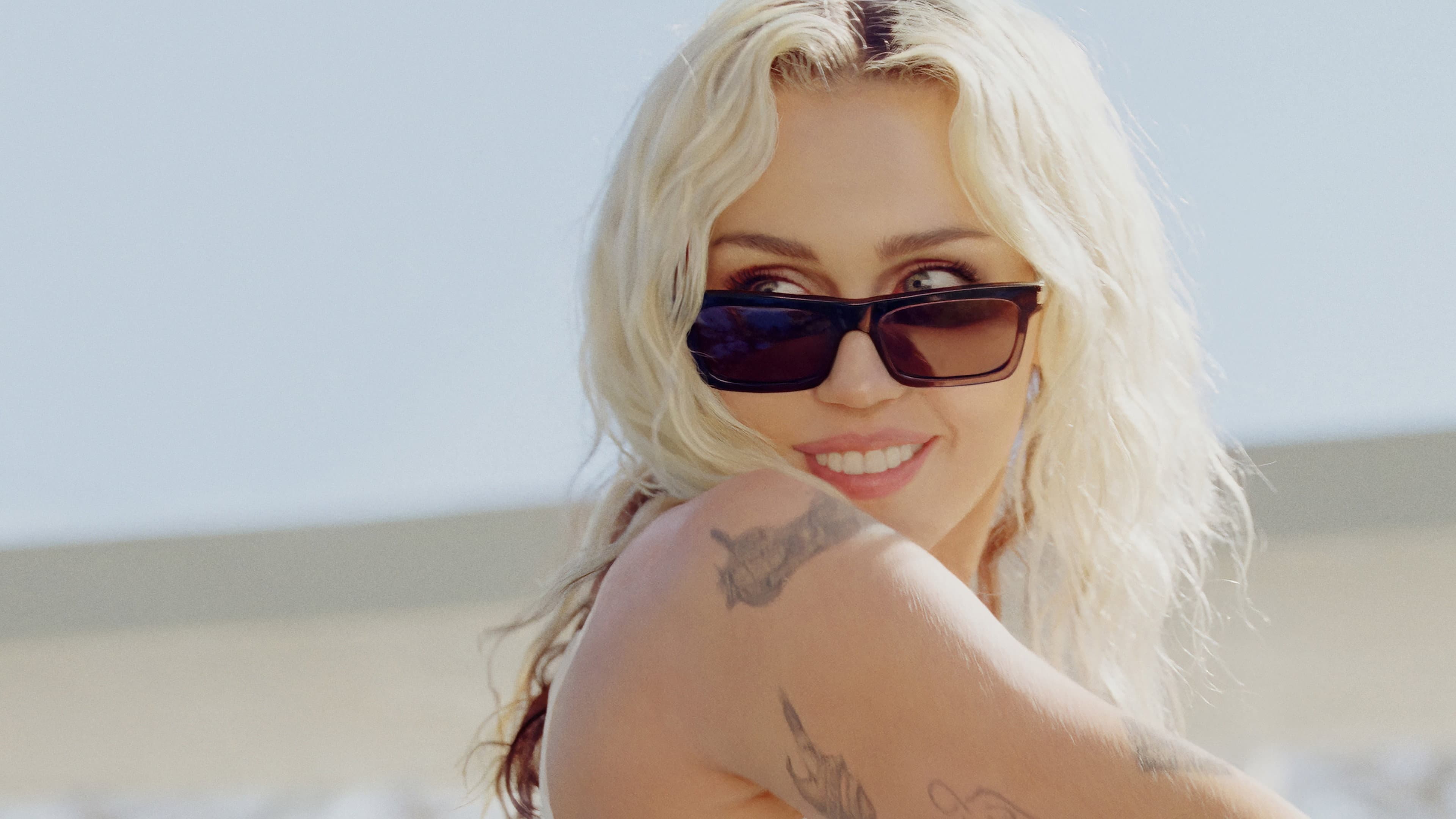 Miley Cyrus - Endless Summer Vacation (Backyard Sessions) - immagine