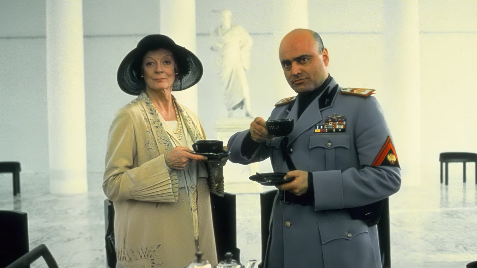 Un tè con Mussolini - immagine