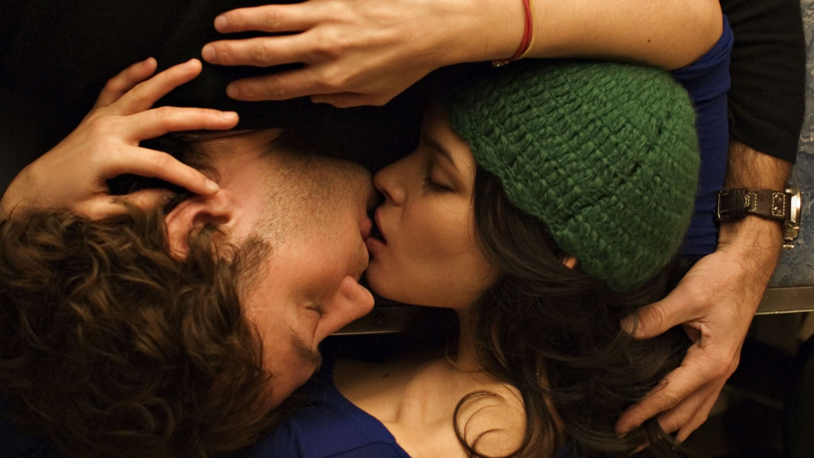 Un bacio romantico - immagine
