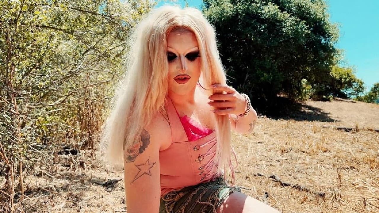 Feral Female - immagine