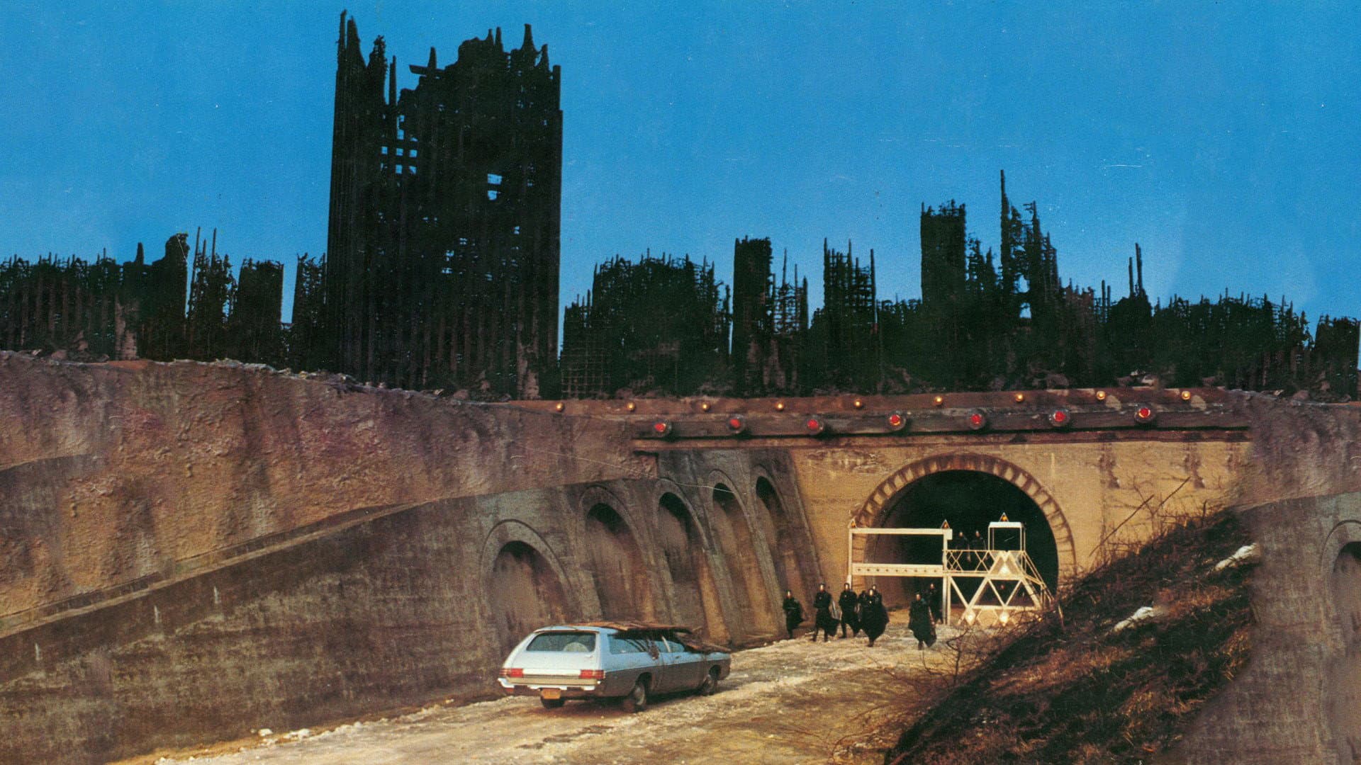 2019 - Dopo la caduta di New York - immagine