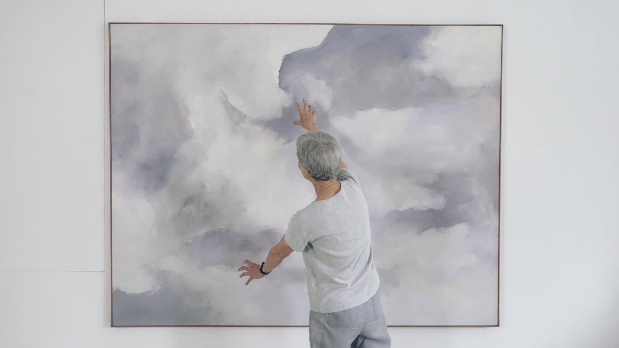 Woman in the Sky - immagine