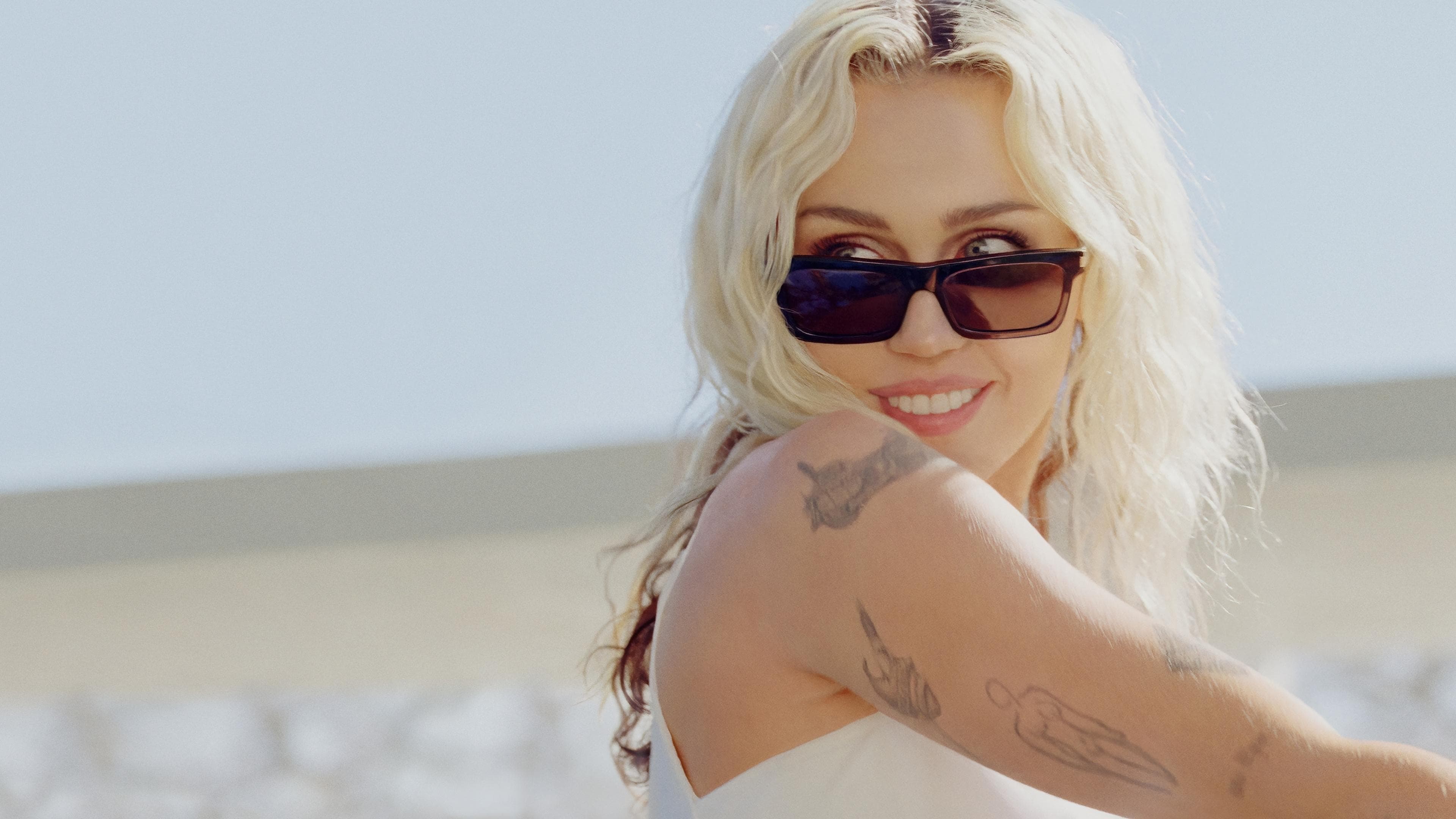 Miley Cyrus - Endless Summer Vacation (Backyard Sessions) - immagine
