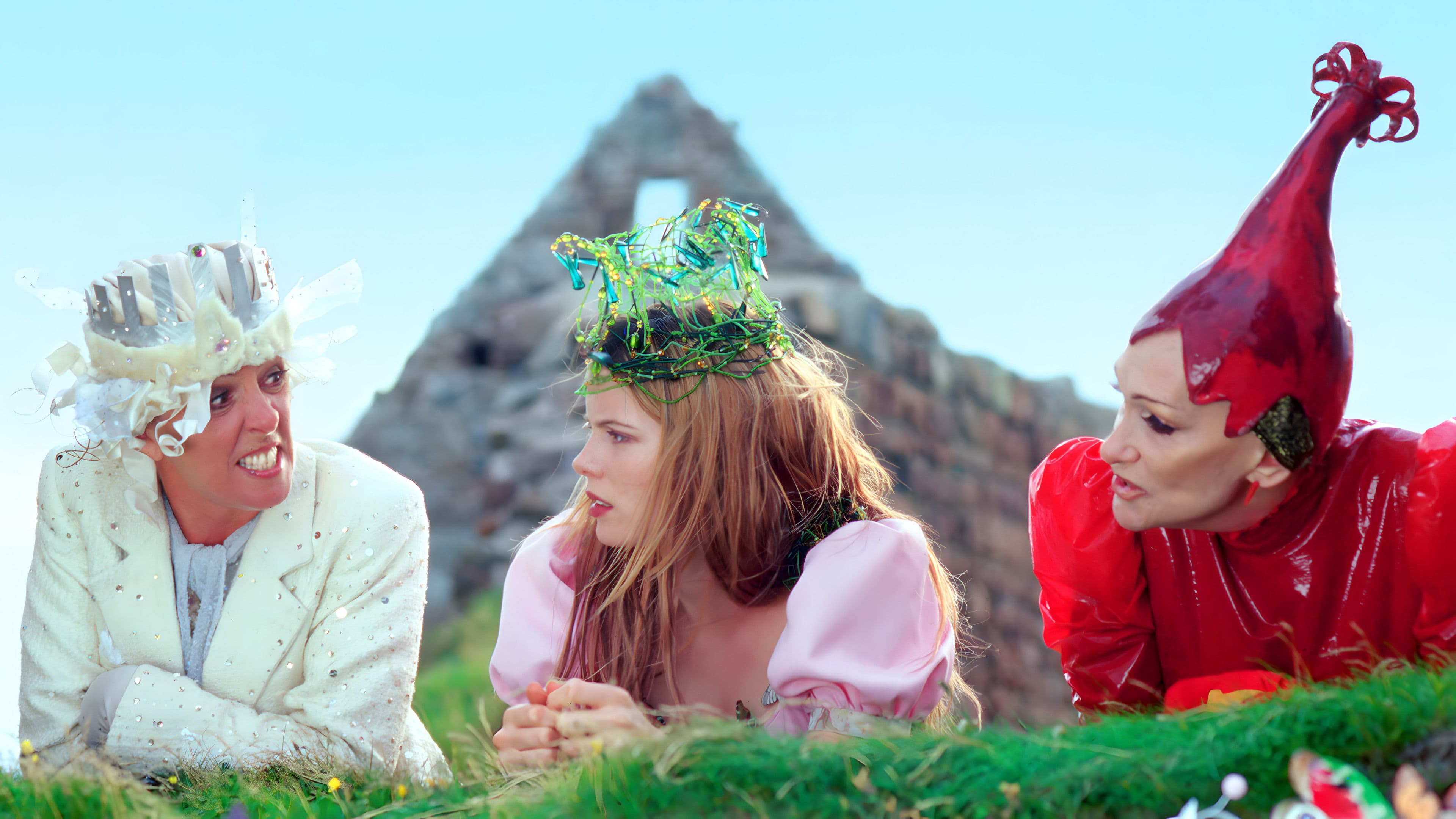 Alice Through the Looking Glass - immagine