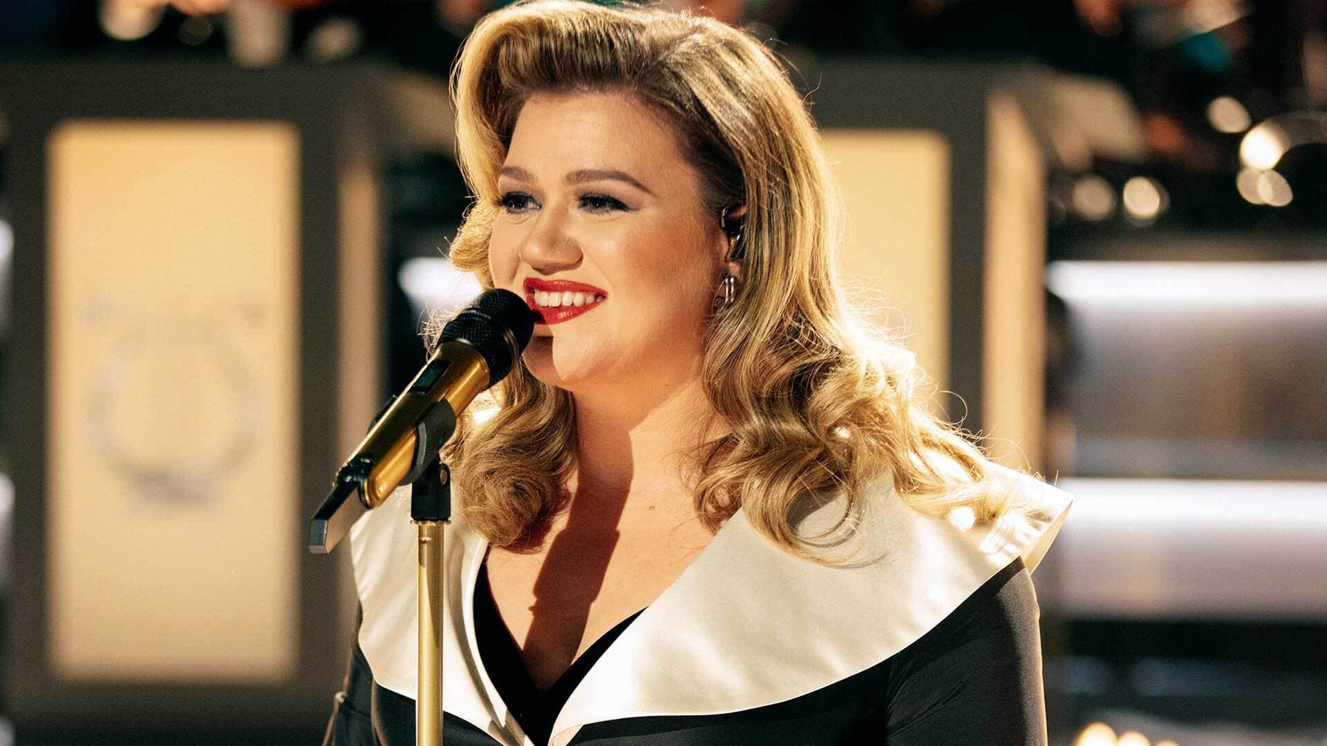 Kelly Clarkson Presents: When Christmas Comes Around - immagine