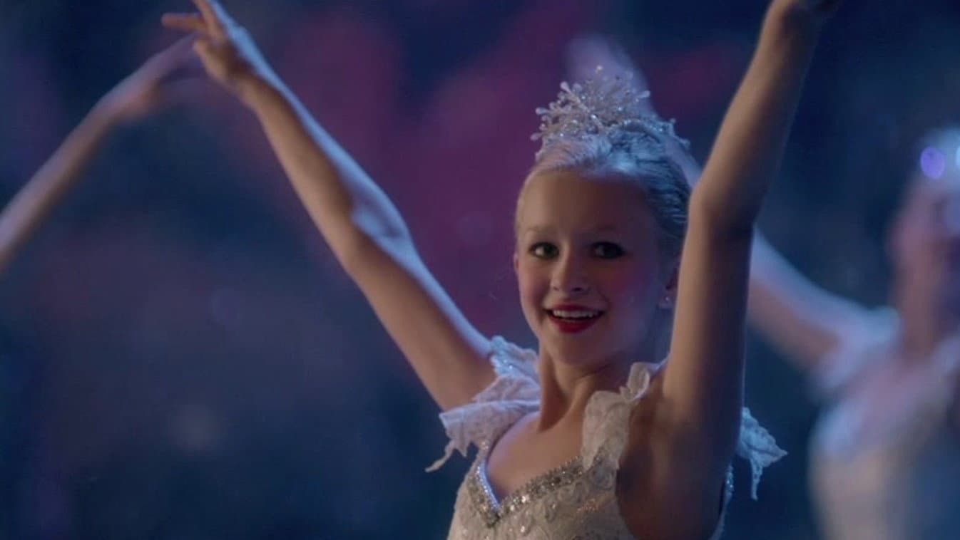 Isabella danza sotto i riflettori - immagine