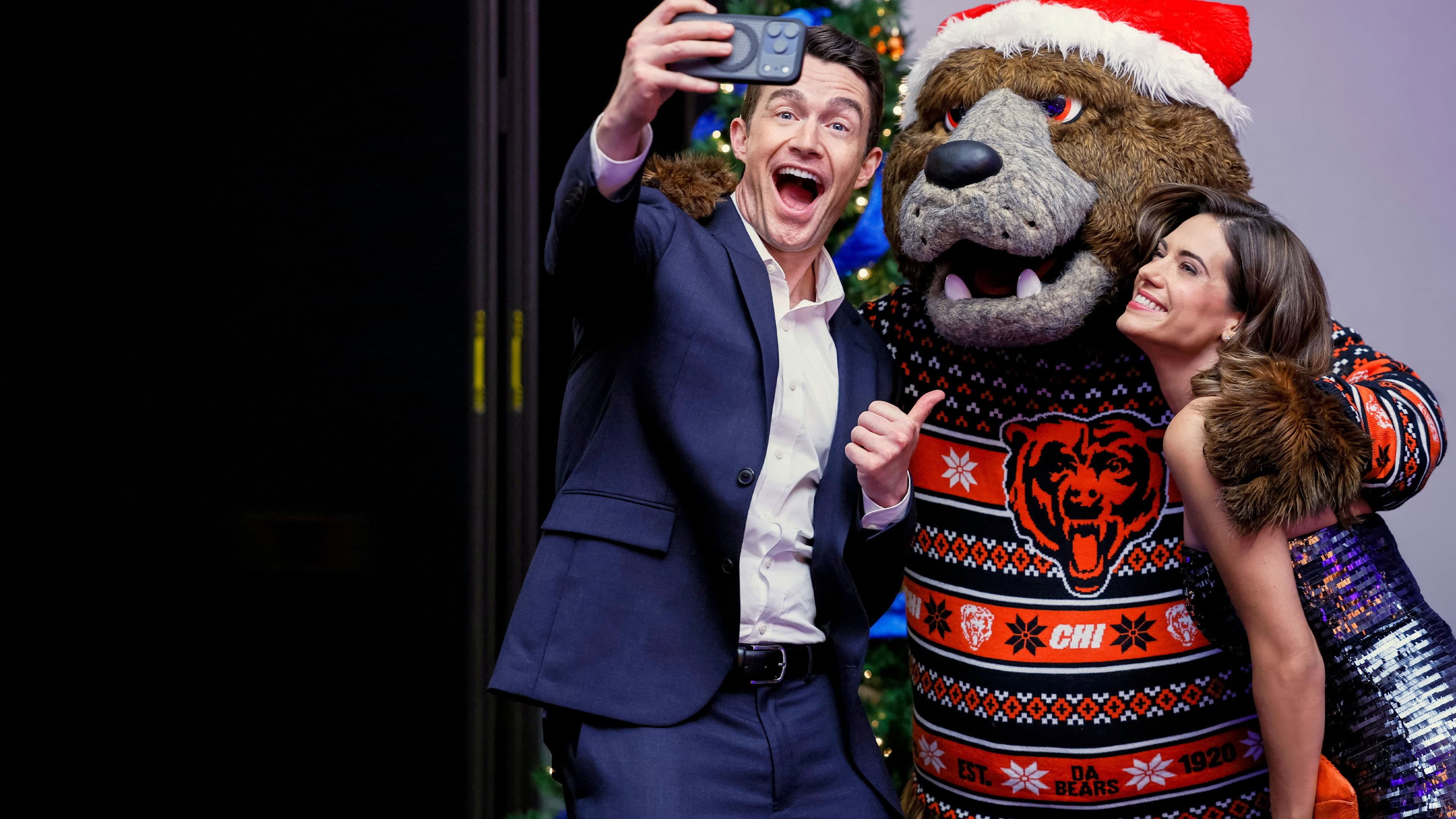 Holiday Touchdown: A Bears Love Story - immagine