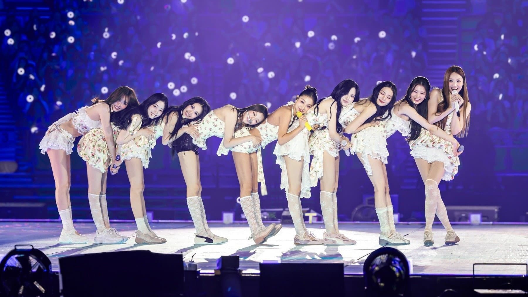 TWICE 〈THIS IS FOR〉 WORLD TOUR FINALE in SEOUL - immagine