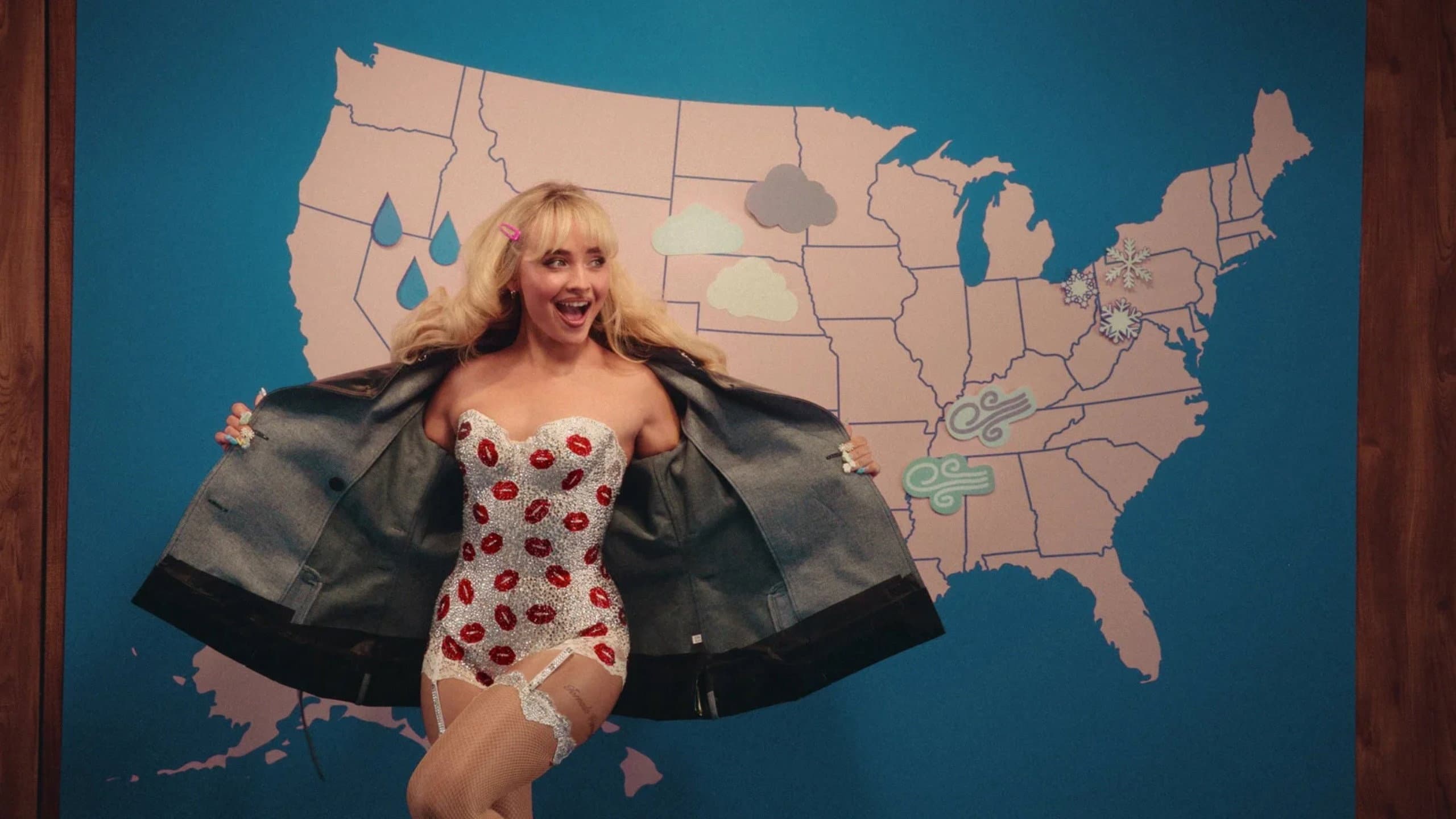 The Short Report with Sabrina Carpenter - immagine