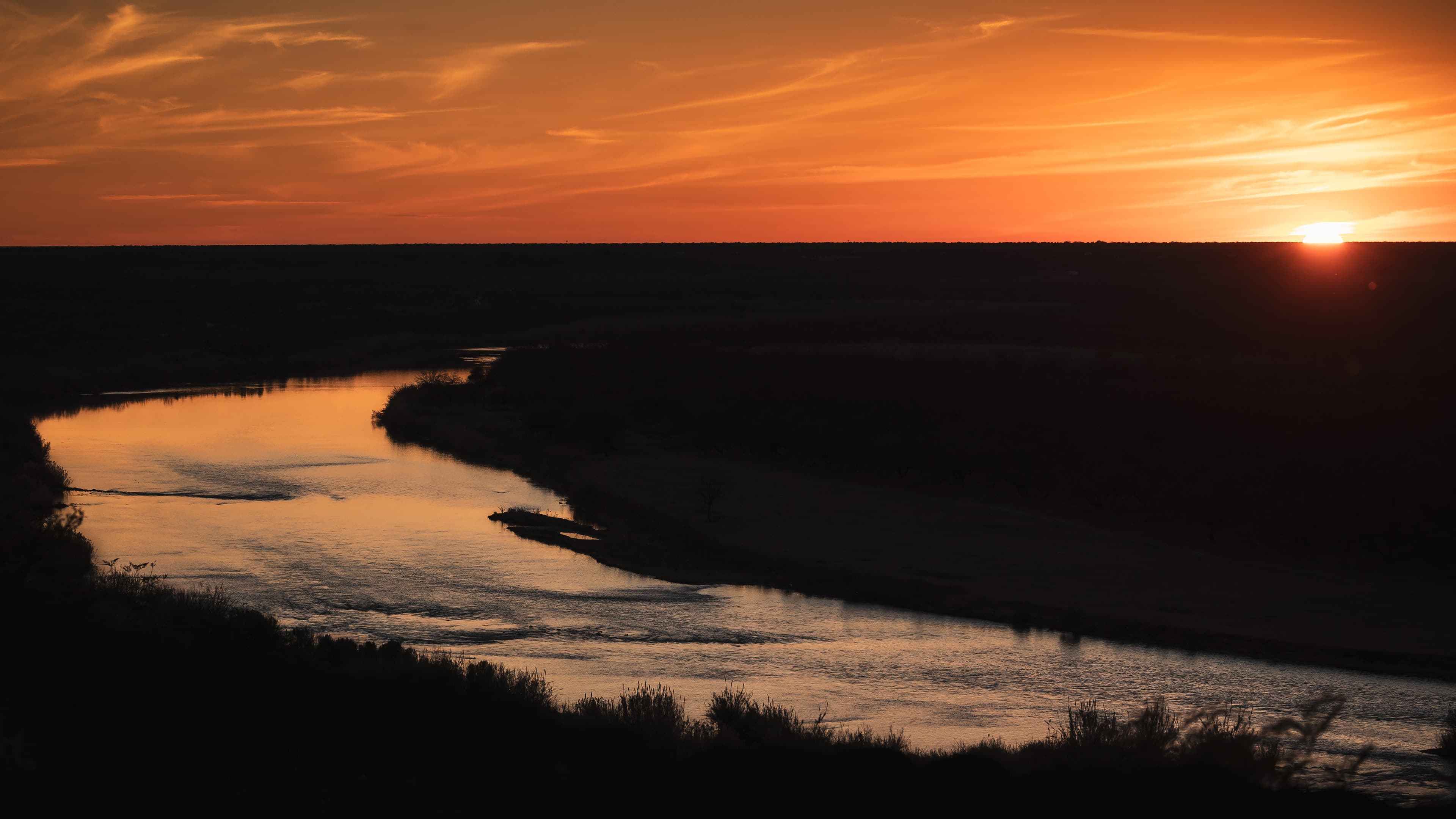 The River and the Wall - immagine