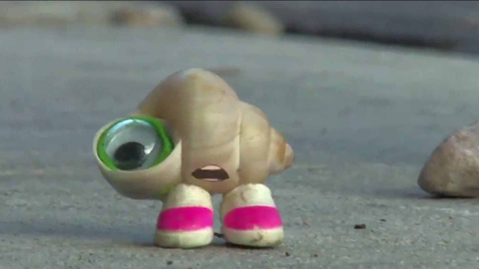 Marcel the Shell con le scarpe - immagine