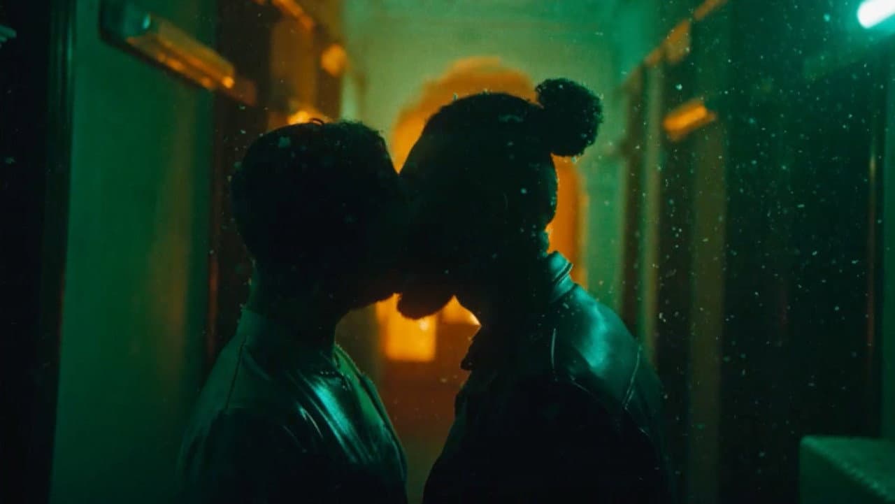 No Strings Attached - immagine