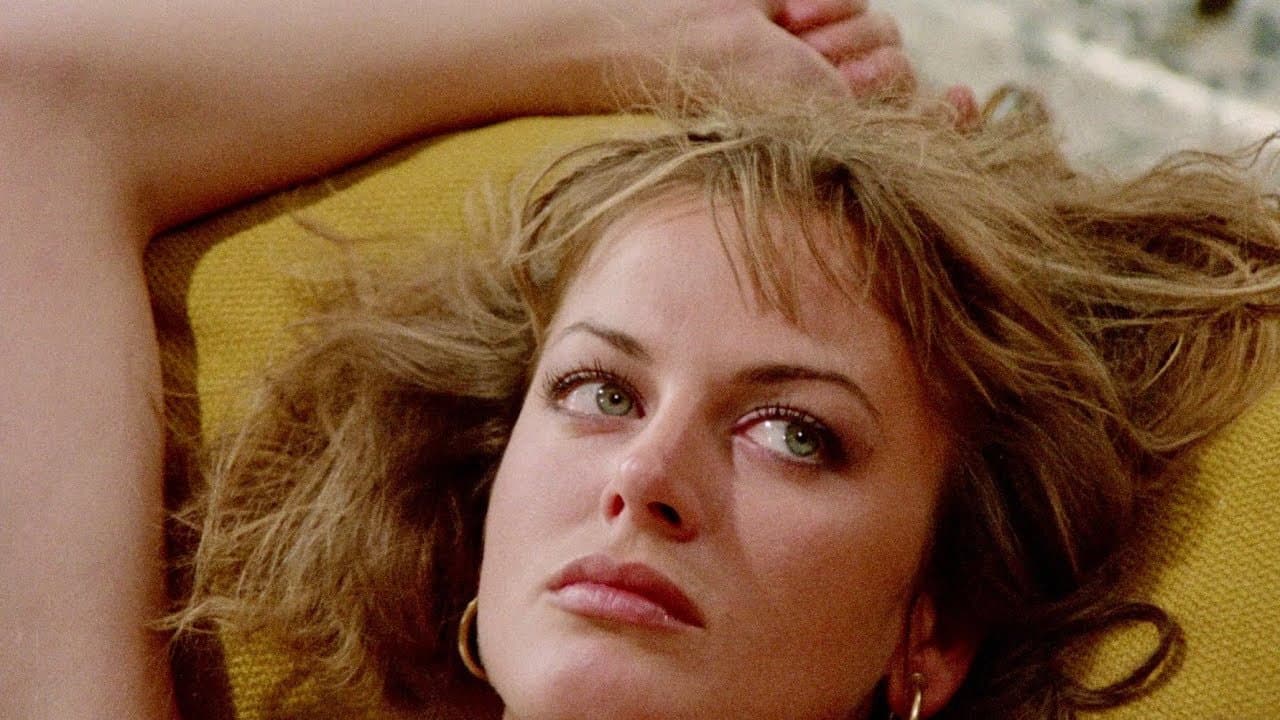 La ragazza dal pigiama giallo - immagine