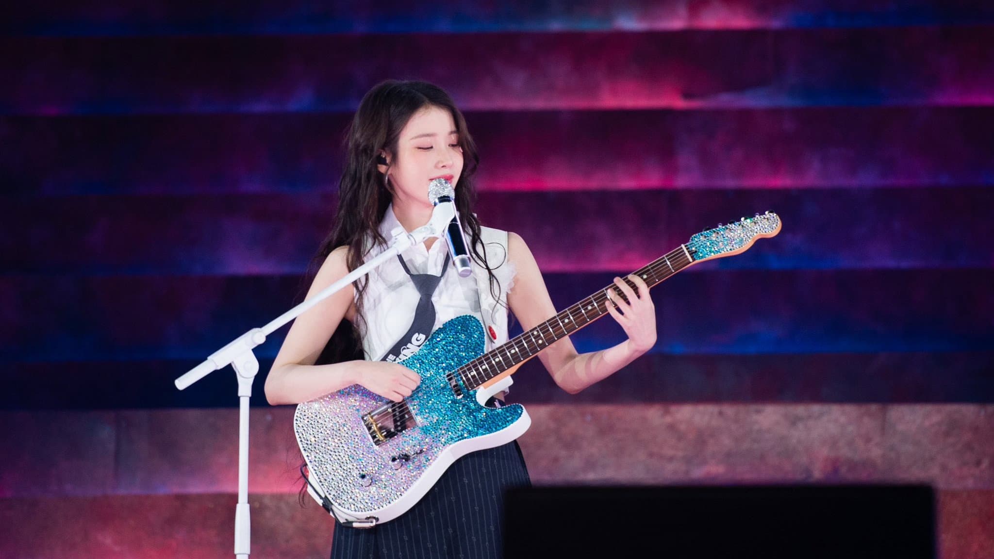 아이유 콘서트 : 더 위닝 - immagine