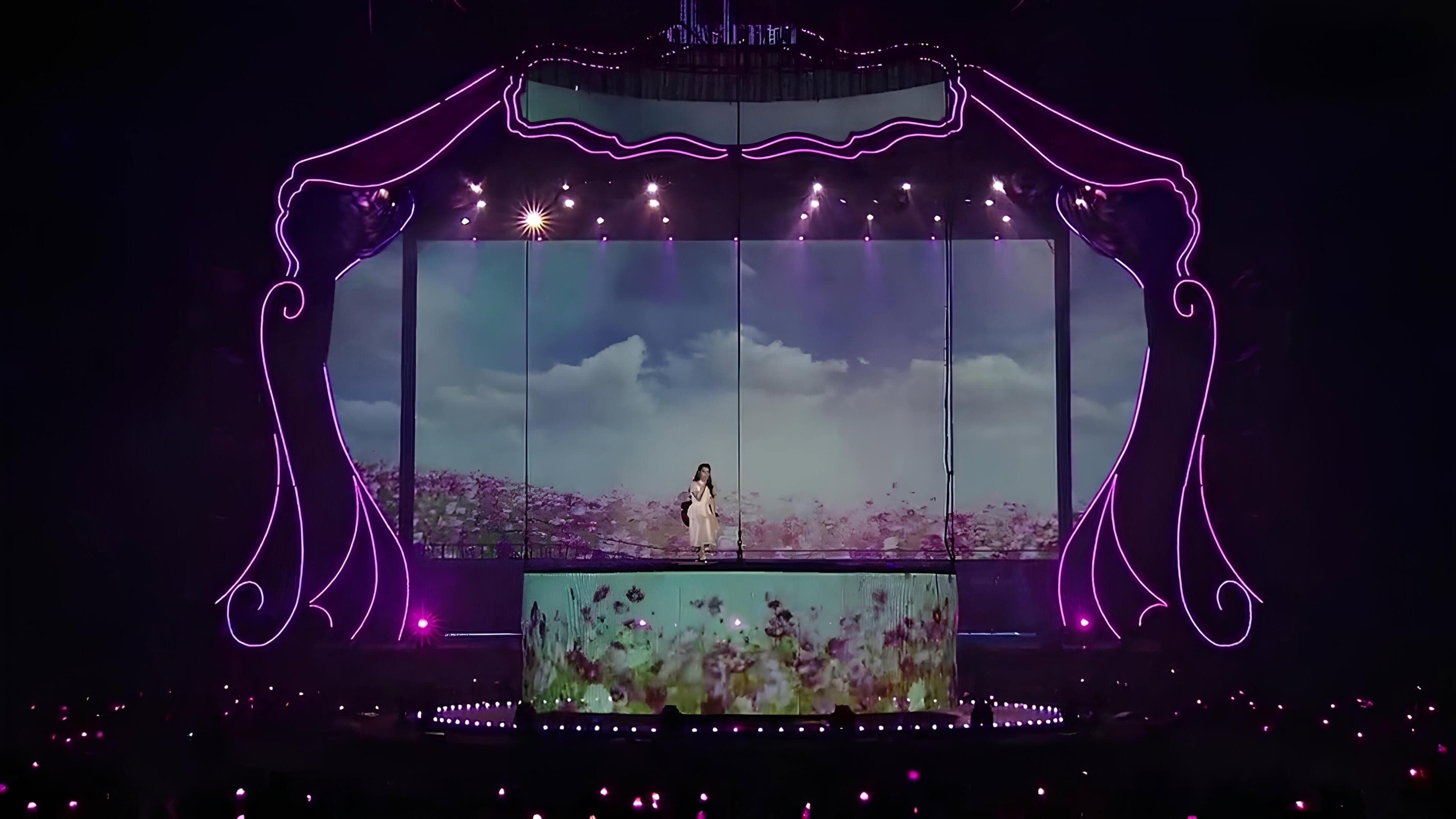 아이유 10주년 투어 콘서트 : 이지금 - immagine