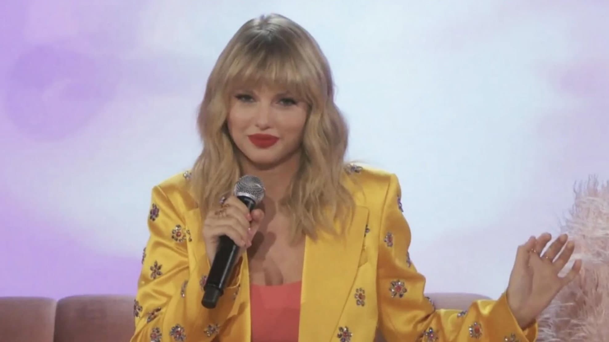Taylor Swift: Lover's Lounge Live - immagine