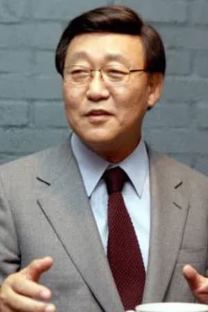 김동건