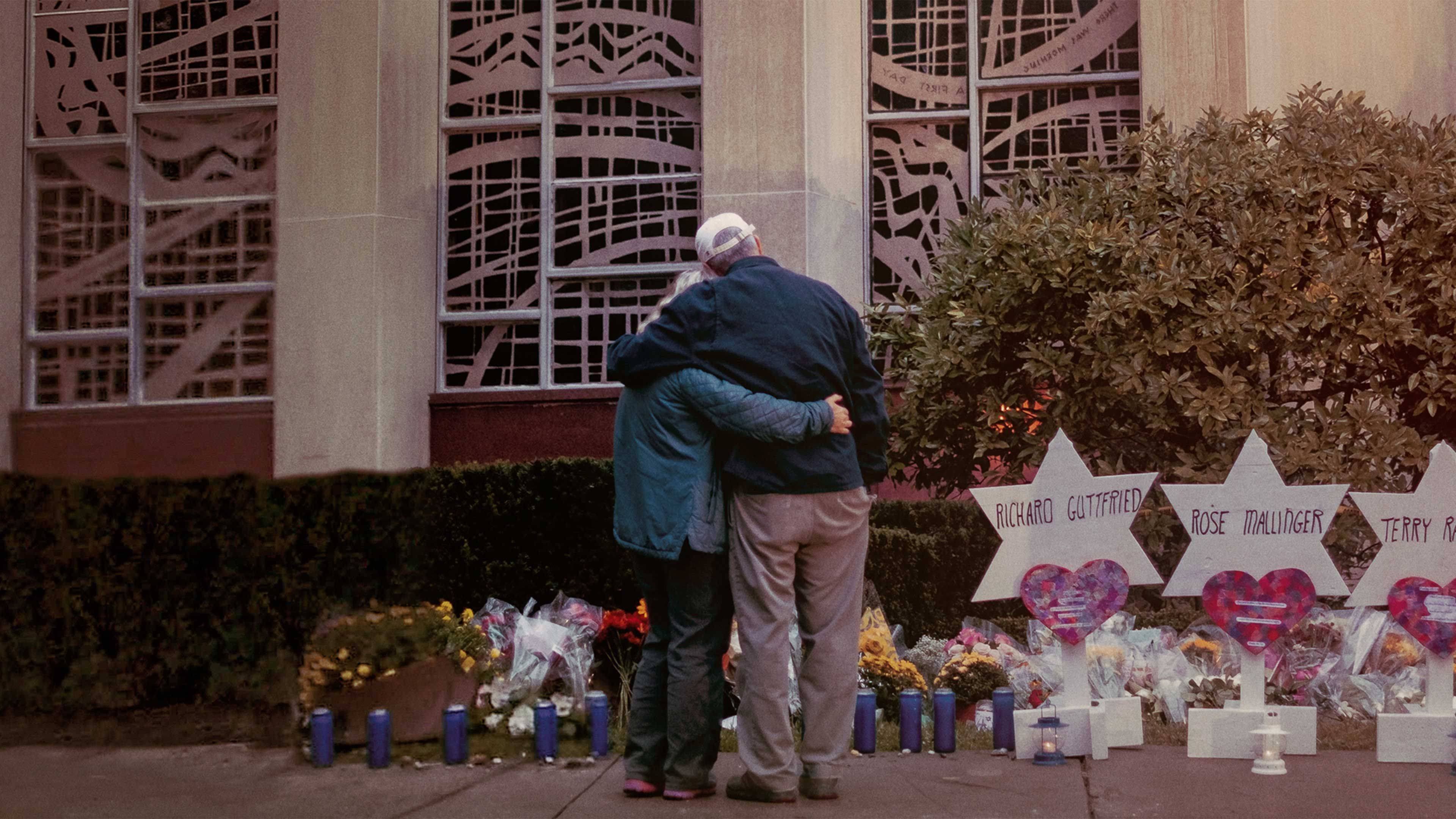 A Tree of Life: The Pittsburgh Synagogue Shooting - immagine