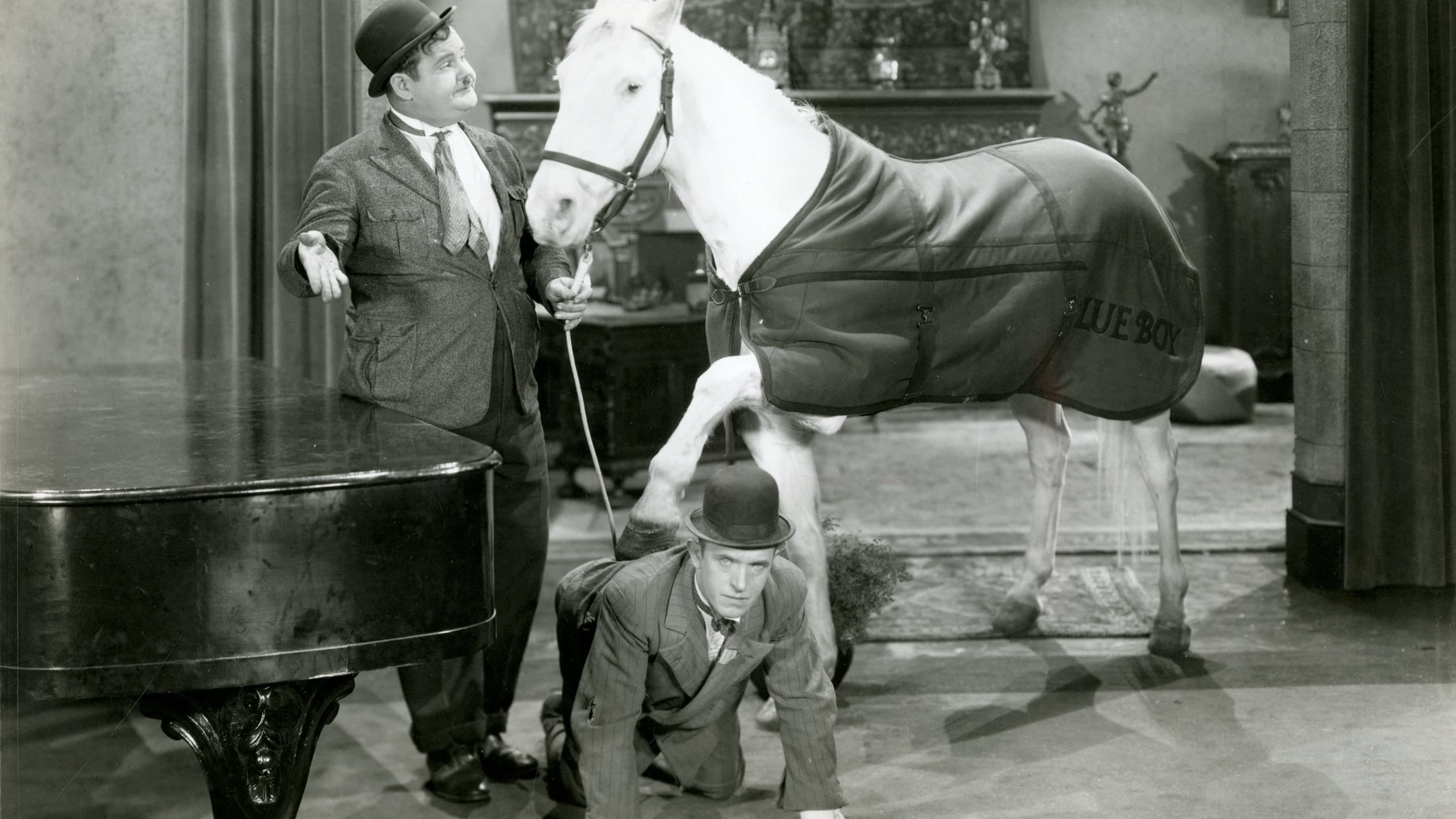 Stanlio e Ollio - Un cavallo per un quadro - immagine