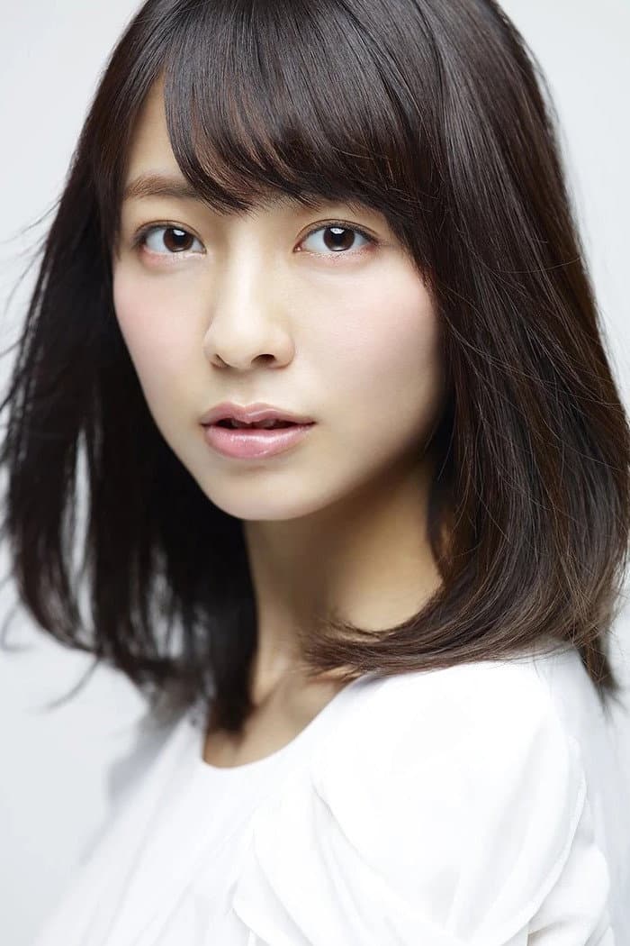小島梨里杏