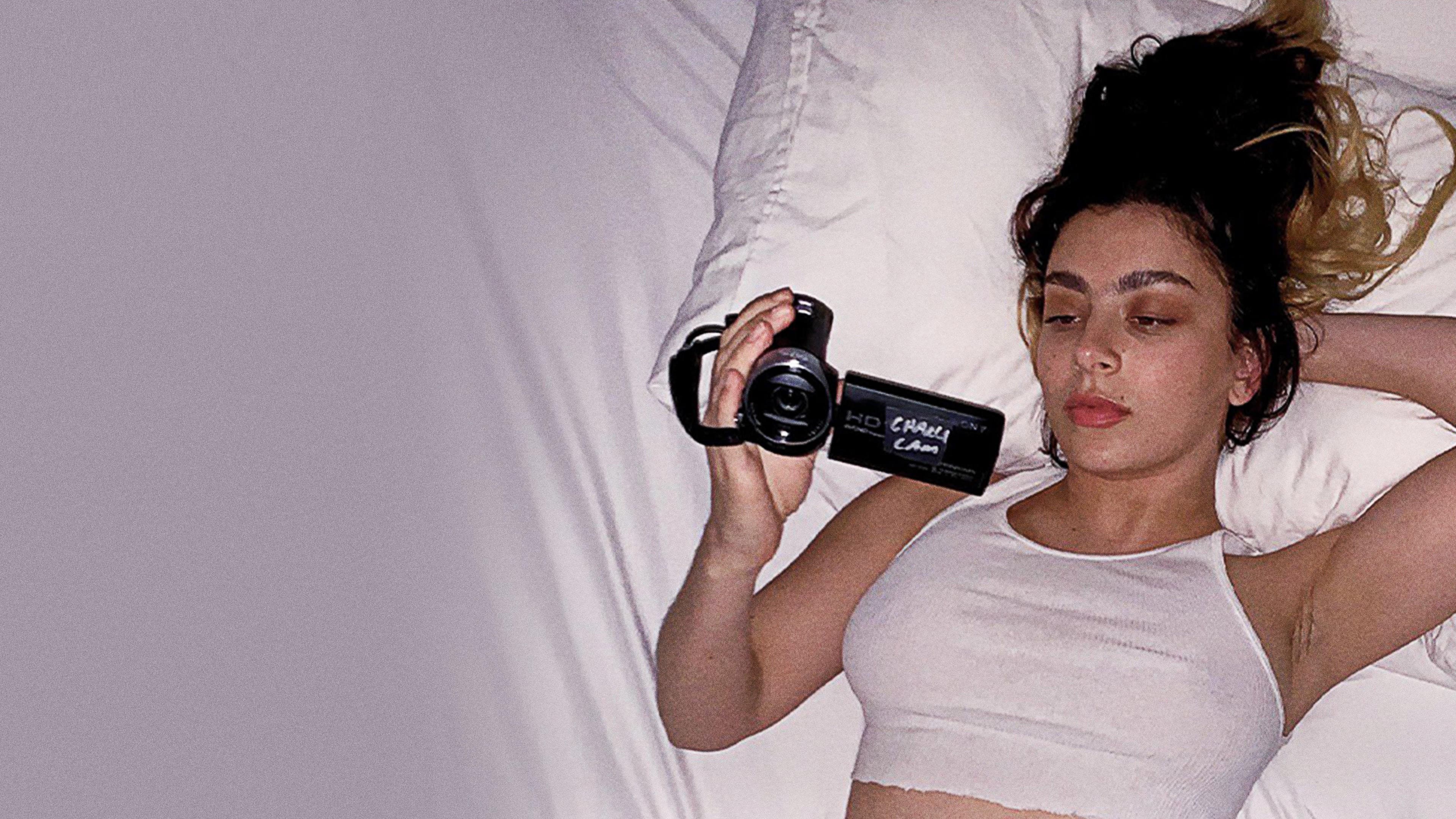 Charli XCX: Alone Together - immagine