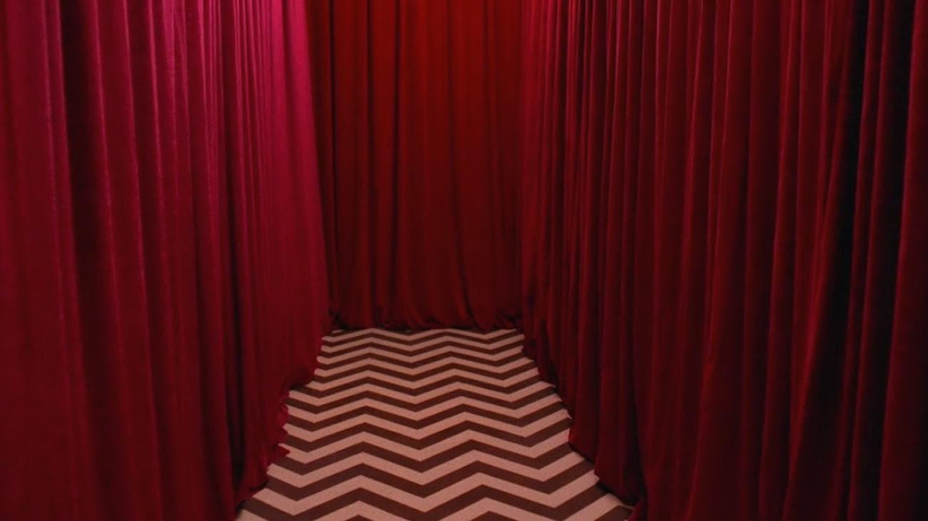 Behind the Red Curtain - immagine