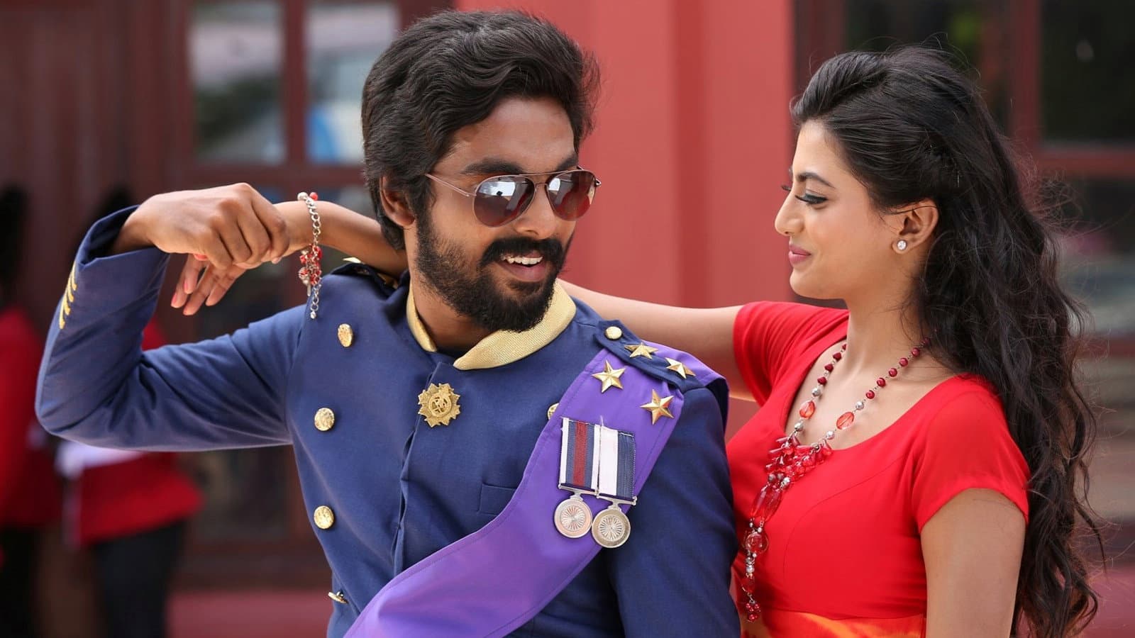கடவுள் இருக்கான் குமாரு - immagine