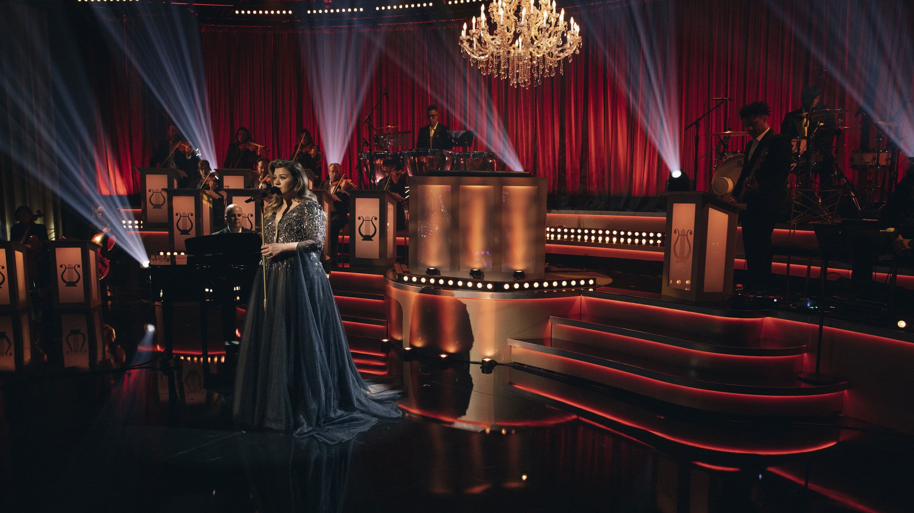 Kelly Clarkson Presents: When Christmas Comes Around - immagine