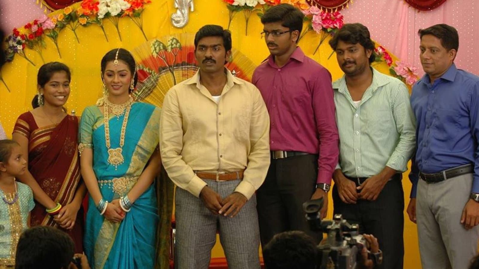 நடுவுல கொஞ்சம் பக்கத்தை காணோம் - immagine