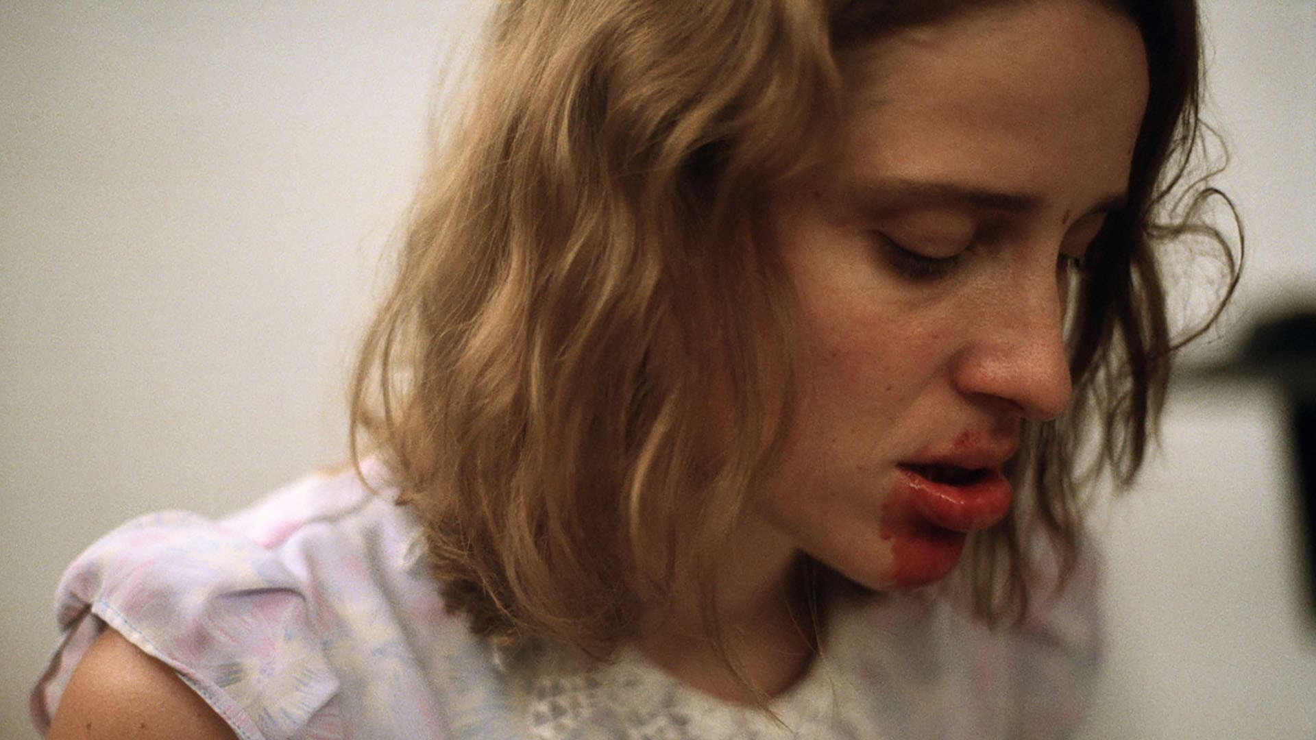 Dogtooth - immagine