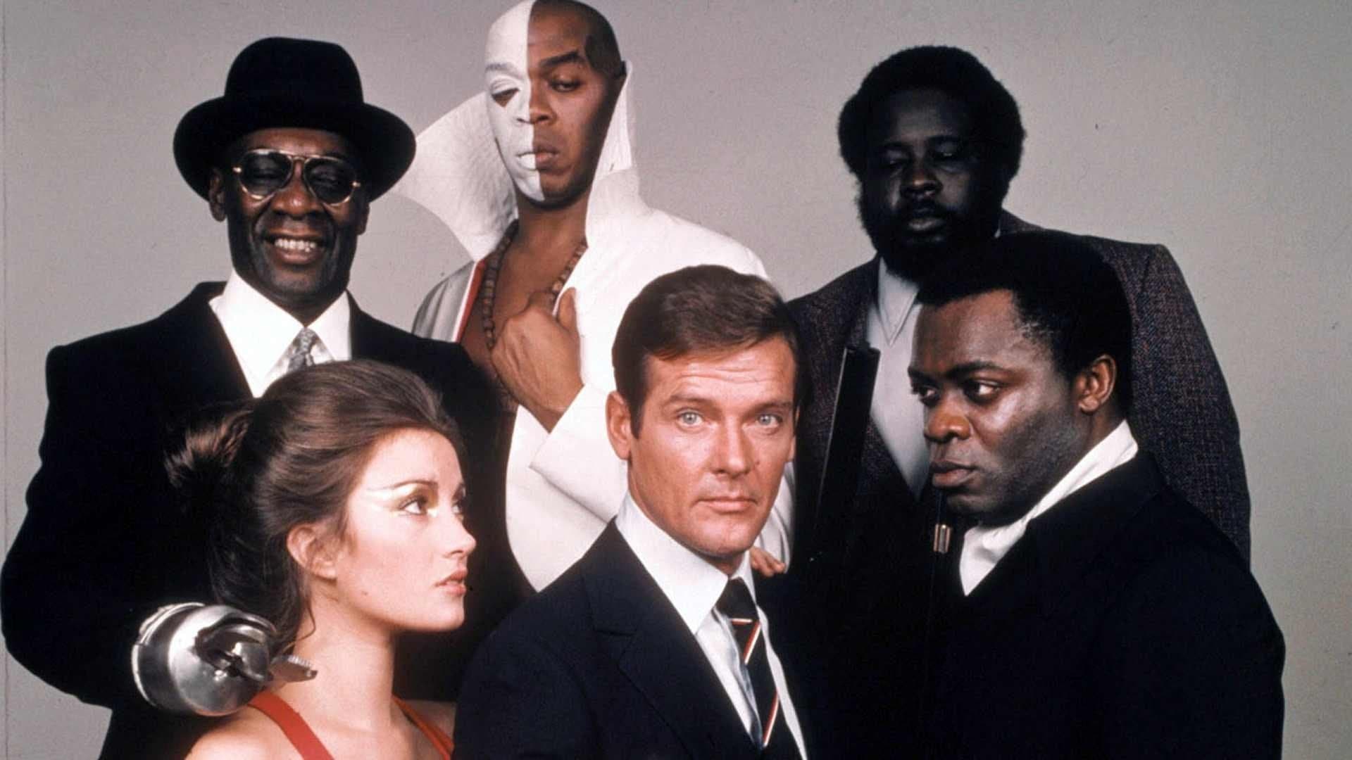 Agente 007 - Vivi e lascia morire - immagine
