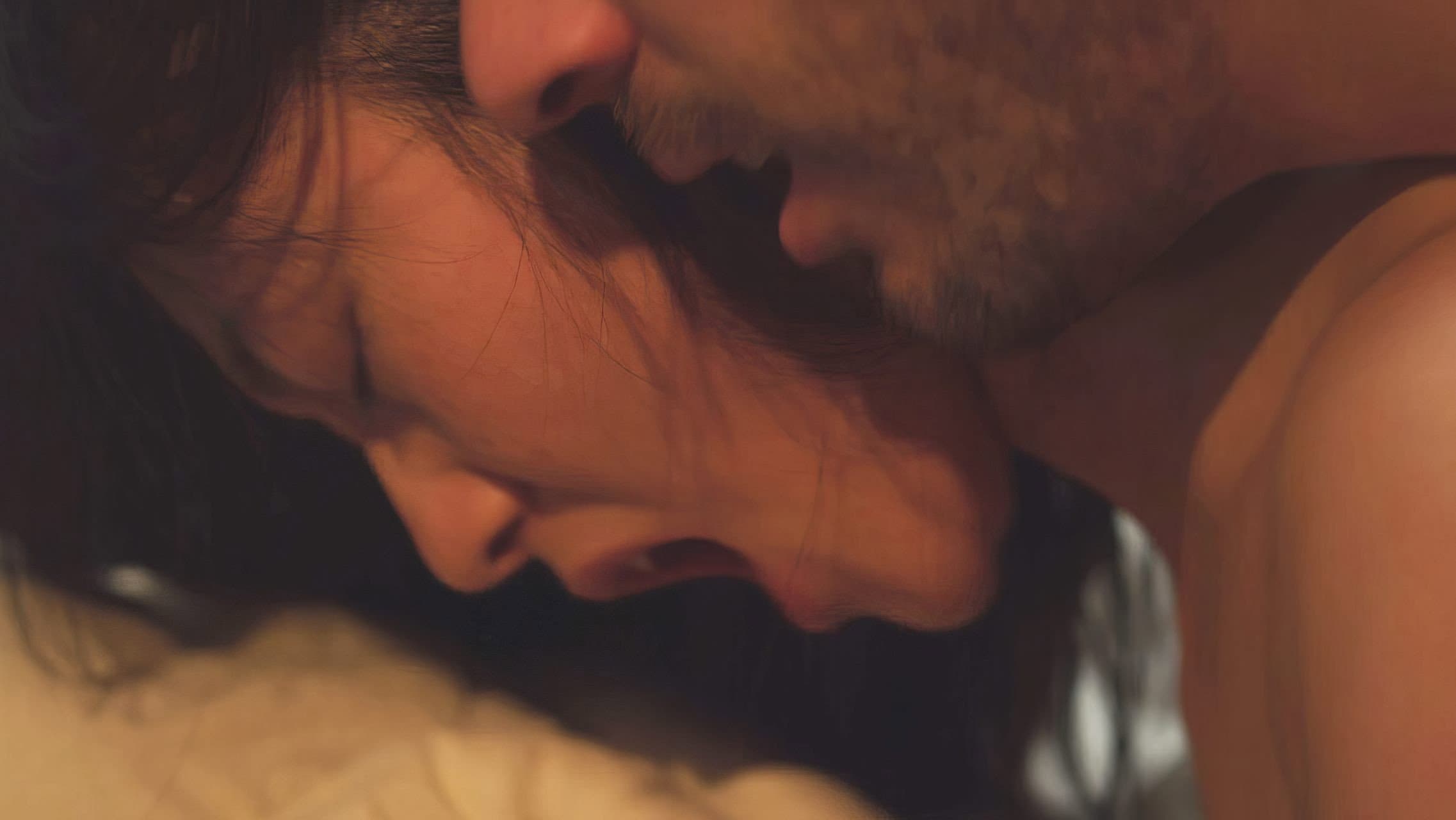 Love and Bruises - immagine