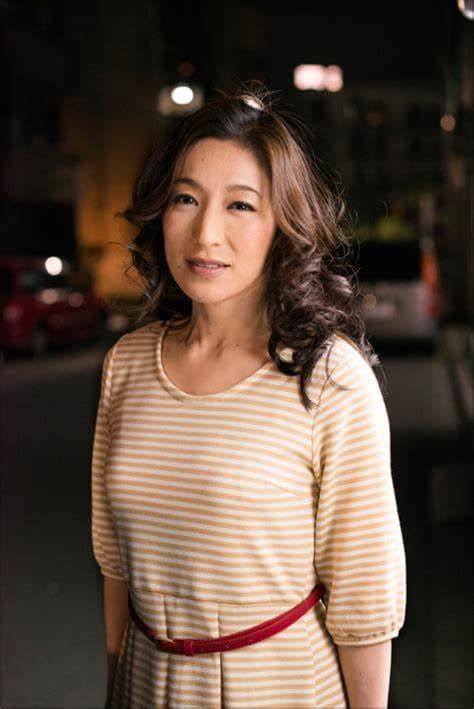 松本まりな