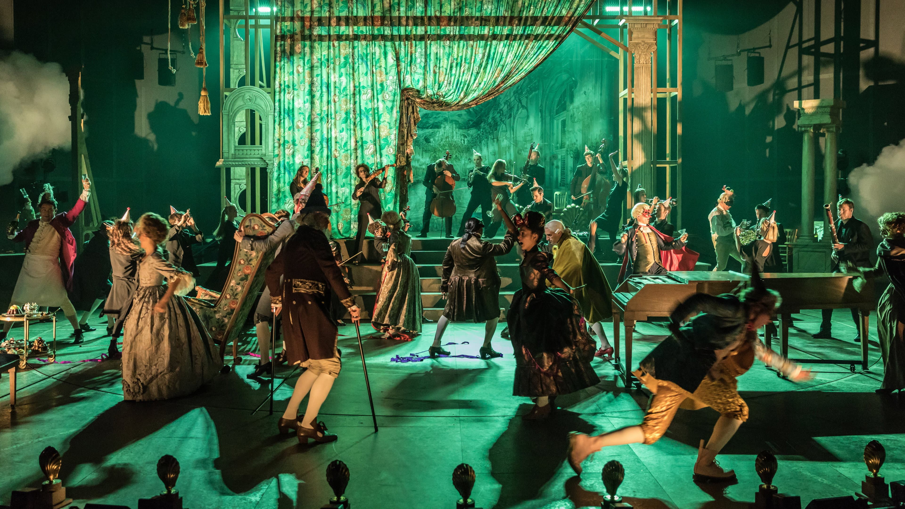 National Theatre Live: Amadeus - immagine
