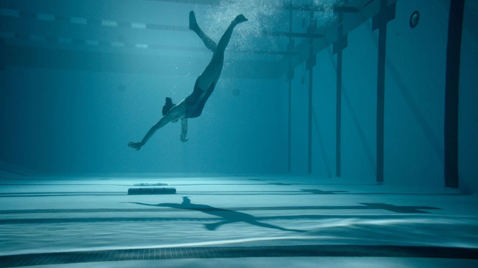12 Feet Deep - immagine