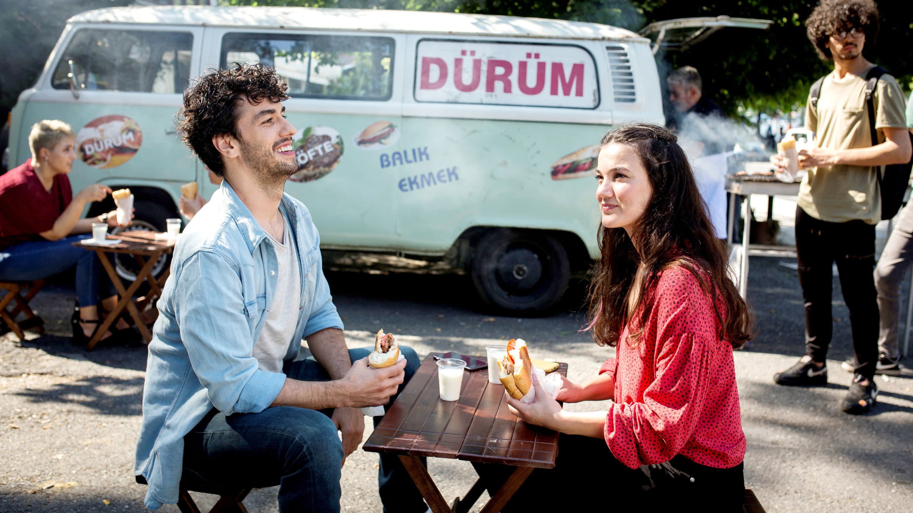 İnsanlar İkiye Ayrılır - immagine