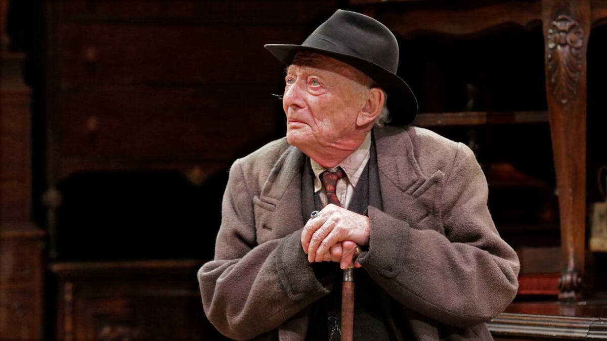 È morto Alan Mandell, il grande interprete di Beckett: recitò Godot in carcere e lavorò con i fratelli Coen
